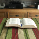 準抗告の実務論点を解説する弁護士による裁判手続きのイメージ